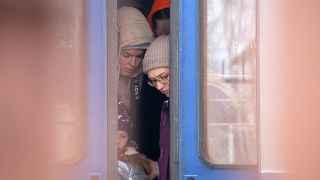 Беженцы с Украины прибывают в Польшу.      
